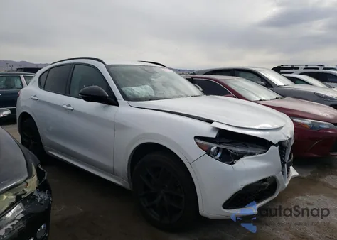 2020 Alfa Romeo Stelvio из США, поврежденный, VIN ZASPAJANXL7C92464